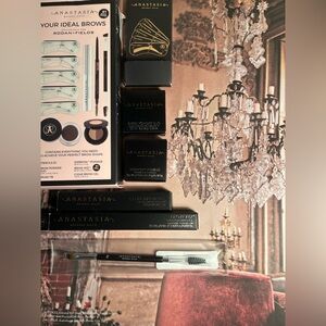 Anastasia Beverly Hills Makeup Eye Brow set 🎀🎀🎀🎀🎀🎀🎀🎀🎀🎀🎀🎀🎀🎀🎀🎀🎀🎀🎀